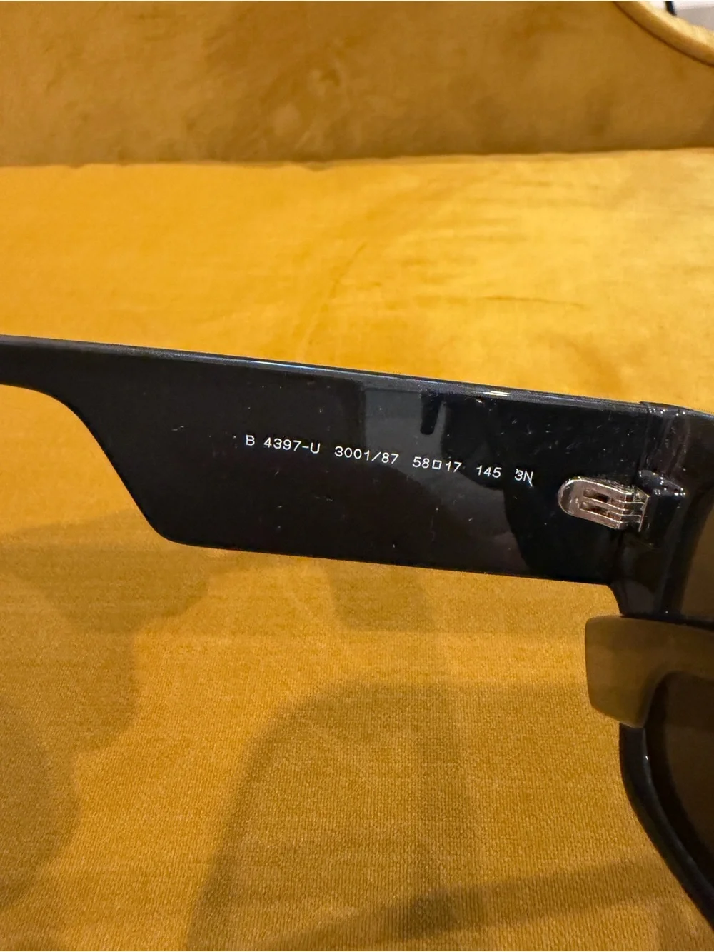 Burberry authentic micah